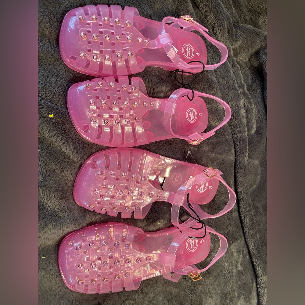NNT wonder nation pink w/rhinestones/buckle up sandals available sizes in 4 & 5
